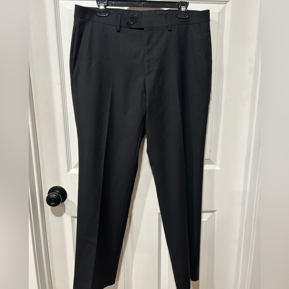 Michael Kors Modern Fit Suit Pant in Black.